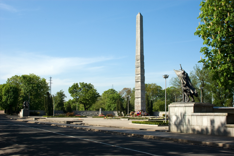 Памятник павлову калининград
